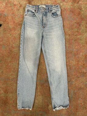 Abercrombie & Fitch 90s Straight Ultra High Rise Jeans – Size 27 Short